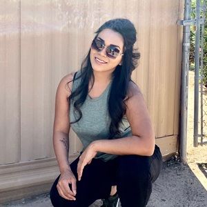 Meet your Posher, Brenda